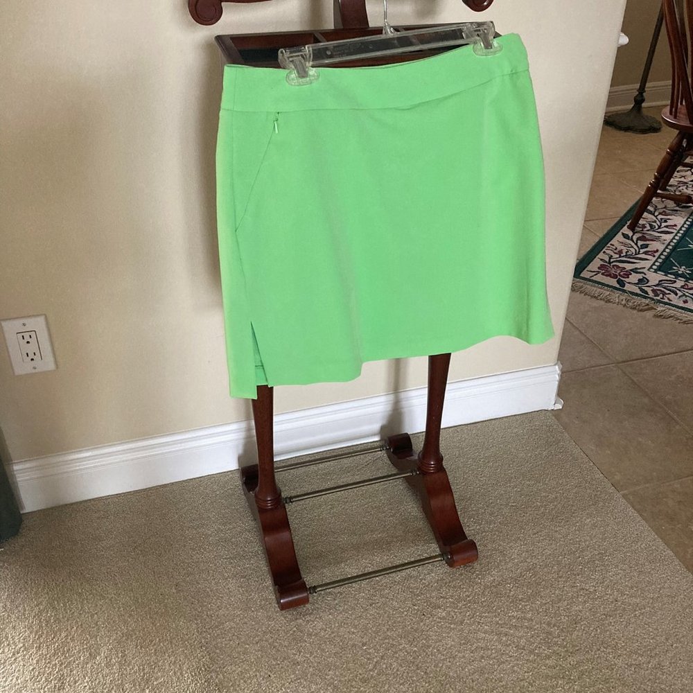 Izod Women's Golf Skort; Size 8; Green